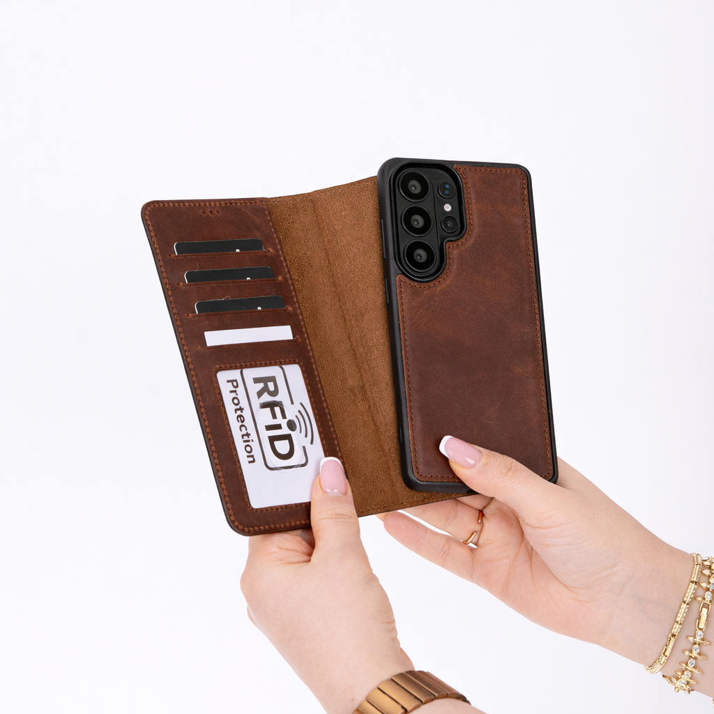 Buffalo Leather Wallet Case For Samsung Galaxy S26 With Detachable Magnetic Closure And Card Slots by TORONATA